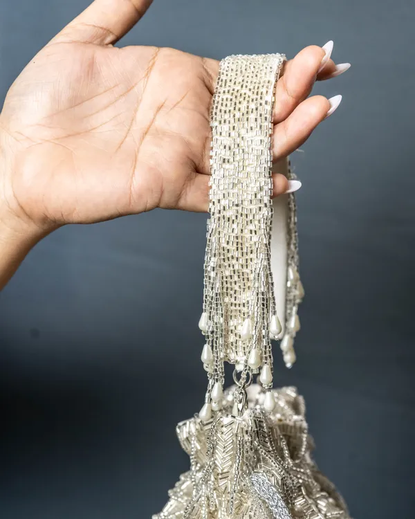 Zarina_Silver_Cascade_Potli